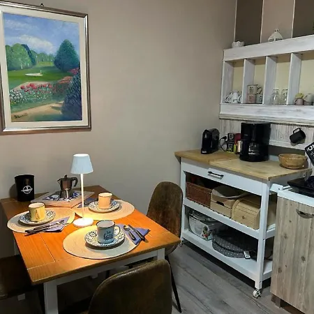 Apartamento Lucy With Shared Pool *